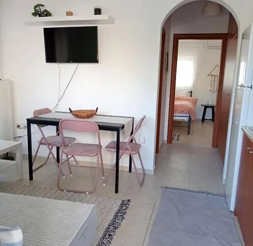 Sunny Mountain View Apartment With Free Parking