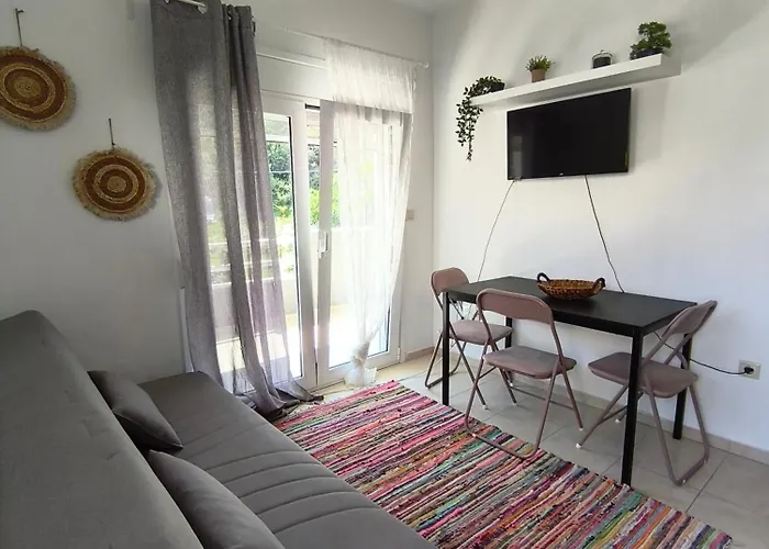 Sunny Mountain View Apartment With Free Parking
